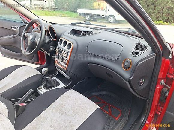 KIRMIZI ŞİMŞEK 2006 MODEL ALFA ROMEO 156 1.6 TS DİSTİNCTİVE