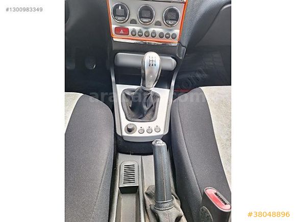 KIRMIZI ŞİMŞEK 2006 MODEL ALFA ROMEO 156 1.6 TS DİSTİNCTİVE