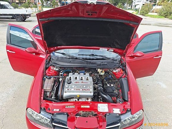 KIRMIZI ŞİMŞEK 2006 MODEL ALFA ROMEO 156 1.6 TS DİSTİNCTİVE