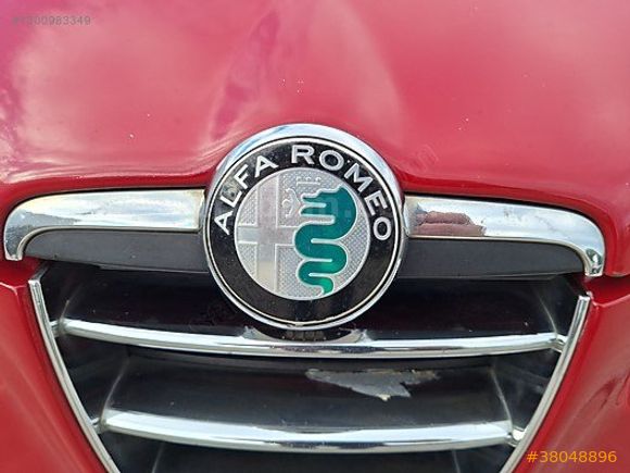 KIRMIZI ŞİMŞEK 2006 MODEL ALFA ROMEO 156 1.6 TS DİSTİNCTİVE