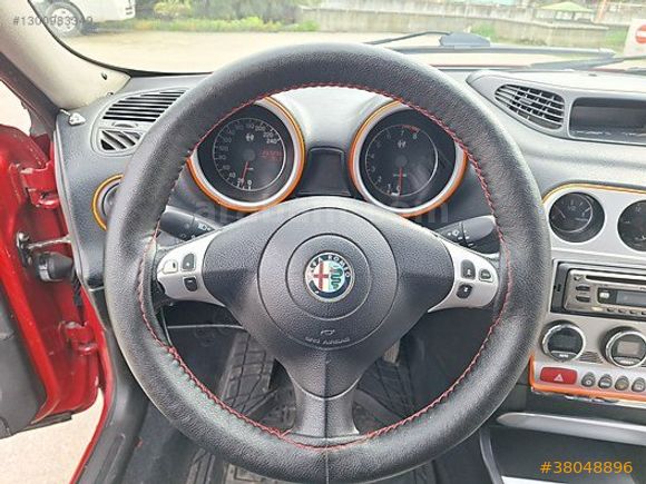 KIRMIZI ŞİMŞEK 2006 MODEL ALFA ROMEO 156 1.6 TS DİSTİNCTİVE