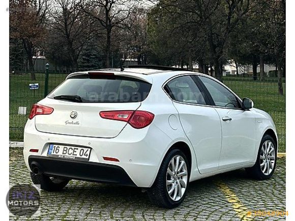 İKİZ MOTORS GİULİETTA 42BİN KM CAM TAVAN OTMATİK 170HP