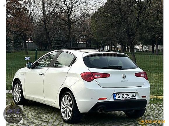 İKİZ MOTORS GİULİETTA 42BİN KM CAM TAVAN OTMATİK 170HP