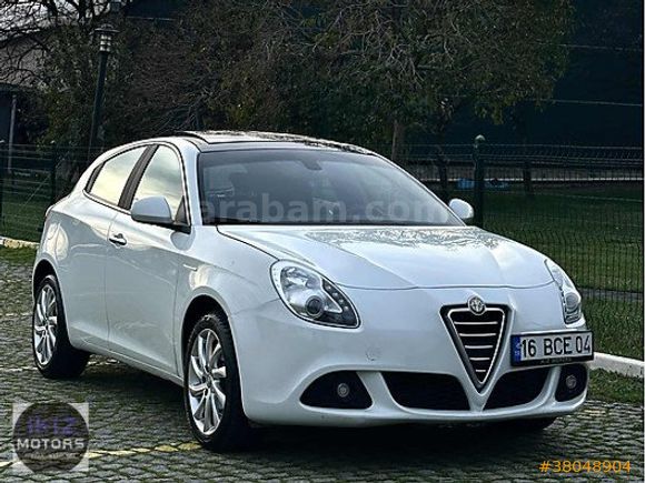 İKİZ MOTORS GİULİETTA 42BİN KM CAM TAVAN OTMATİK 170HP