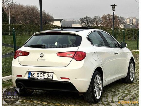İKİZ MOTORS GİULİETTA 42BİN KM CAM TAVAN OTMATİK 170HP