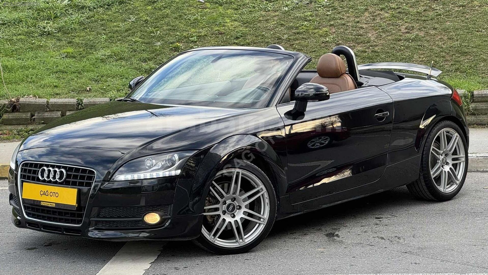 Galeriden Audi TT 2.0 TFSI 2008 Model İstanbul 215.000 km Siyah 3