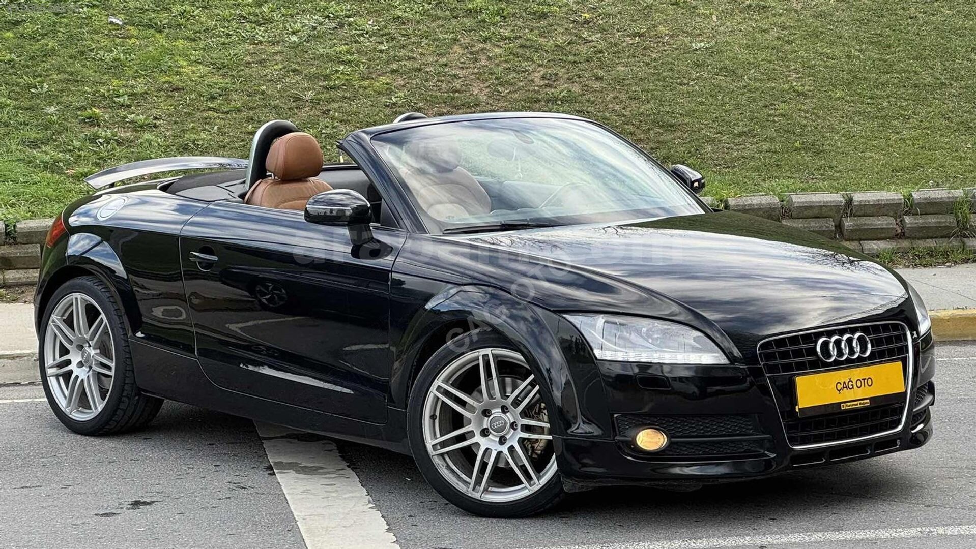 Galeriden Audi TT 2.0 TFSI 2008 Model İstanbul 215.000 km Siyah 1