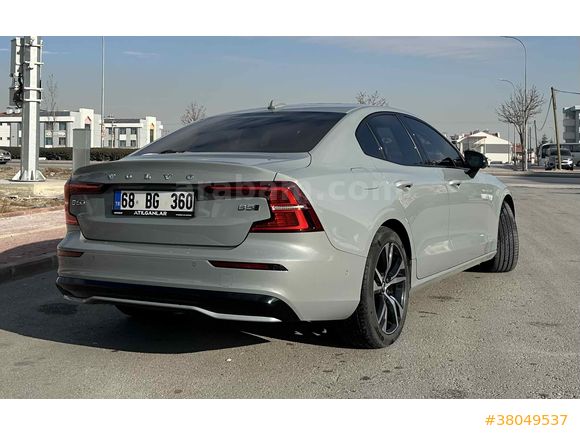 Sahibinden Volvo S60 2.0 B5 Plus Dark 2023 Model 