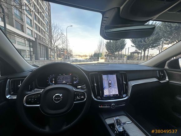 Sahibinden Volvo S60 2.0 B5 Plus Dark 2023 Model 