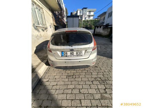 Sahibinden Ford Fiesta 1.4 TDCi My 2010 Model Aydın 284.000 km Gri