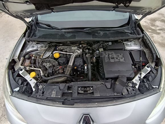 MAHMUT AUTO'DAN FLUENCE 2010-1.5 DİZEL KABUT-TAVAN ORJİNAL