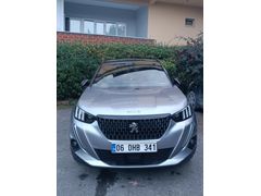 Sahibinden Peugeot 2008 1.2 PureTech GT Line 2020 Model İstanbul 110.000 km Gri hatasız boyasız tramersiz ağır bakımları yapılmış muane 2027 (Gümüş)