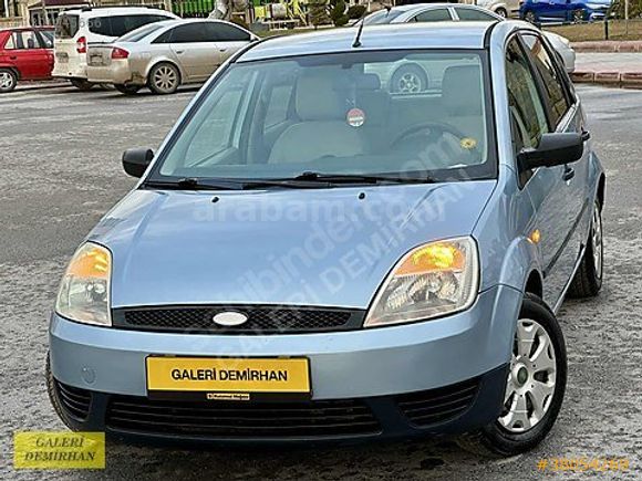 2005 MODEL 127 BİN KM DE OTOMATİK VİTES 1,6 FİESTA ABS Lİ