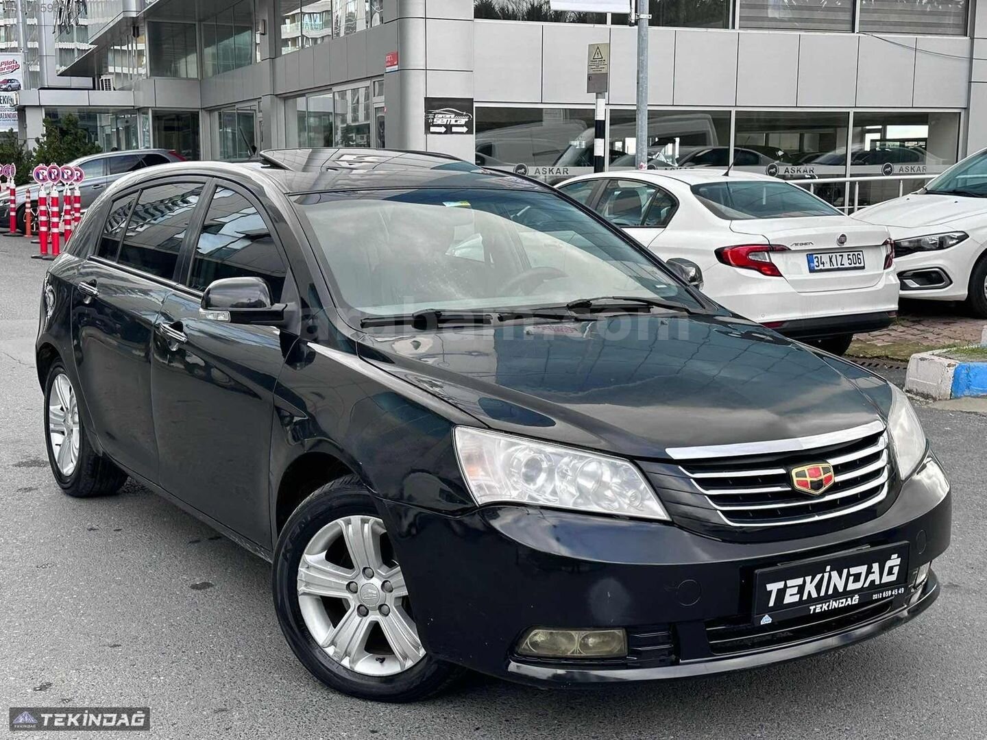 Galeriden Geely Emgrand 1.5 GSL Basic 2012 Model İstanbul 180.000 km Siyah 4