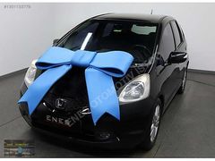 HONDA JAZZ OTOMATİK+ CAM TAVAN+221.000 PEŞİNAT 36 AY VADE İMKANI