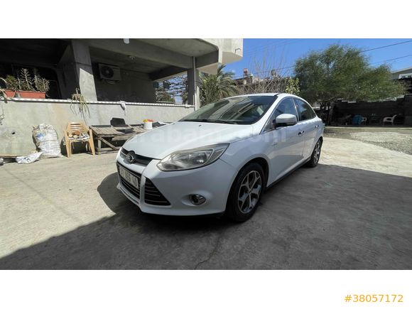 Sahibinden Ford Focus 1.6 TDCi Trend X 2013 Model  180.000 km Beyaz