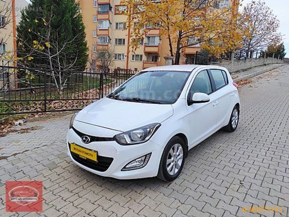 HATASIZ,İLK SAHİBİNDEN*149 BİN KM*2013 HYUNDAİ İ20 1.2 SENSE