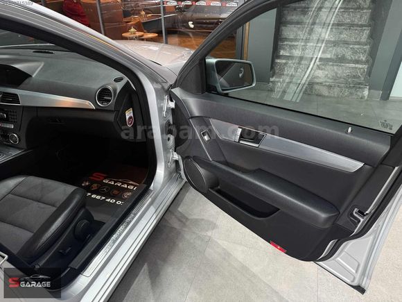 S GARAGE'den 2012 model 2 parça boyalı EMSALSİZ LPG Lİ