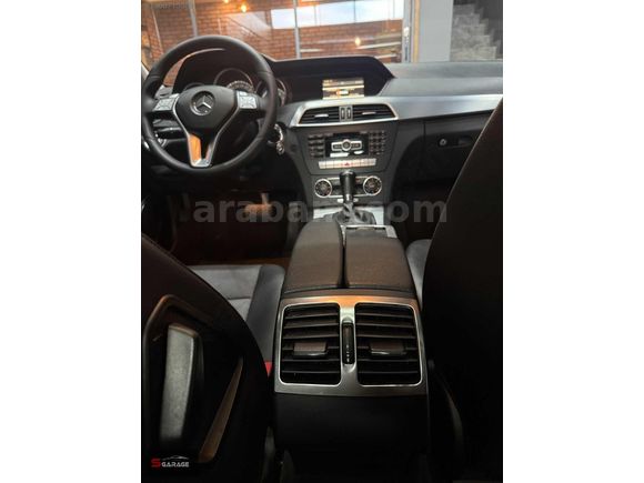 S GARAGE'den 2012 model 2 parça boyalı EMSALSİZ LPG Lİ