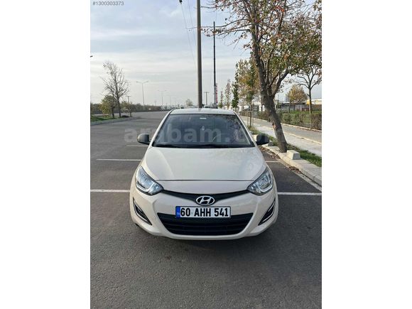 Bakımlı İ20 180 km de safkan benzinli