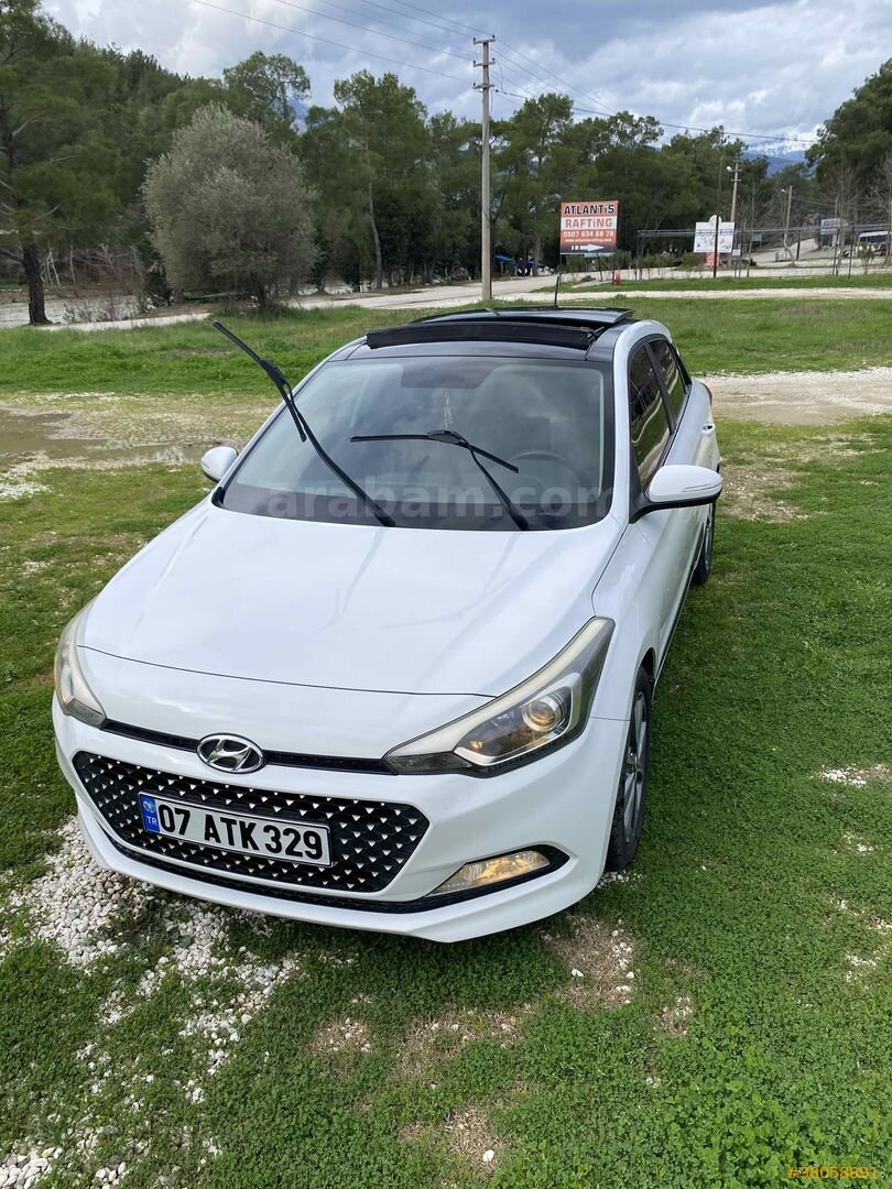Sahibinden Hyundai i20 1.4 CRDi Elite Smart 2016 Model Antalya 142.000 km Beyaz 5