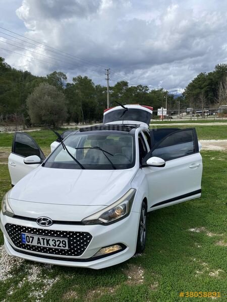 Sahibinden Hyundai i20 1.4 CRDi Elite Smart 2016 Model Antalya 142.000 km Beyaz
