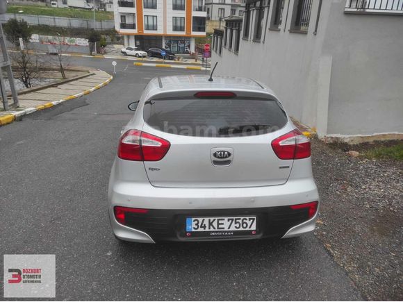 2015 KIA RİO 1.4 CRDI 200000 KM MASRAFSIZ HATASIZ BOYASIZ