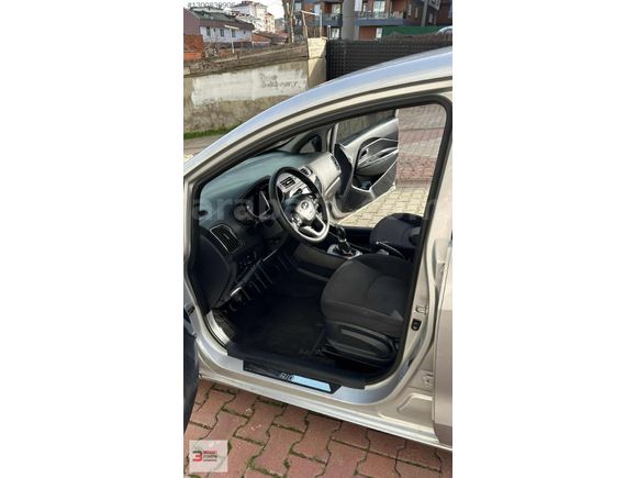 2015 KIA RİO 1.4 CRDI 200000 KM MASRAFSIZ HATASIZ BOYASIZ
