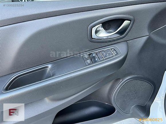 ERKUT AUTO DAN 2020 MODEL 0.9 TCE 90 BG CLİO