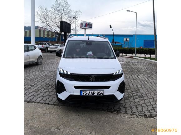 Sahibinden Peugeot Rifter 1.5 BlueHDI Allure 2025 Model