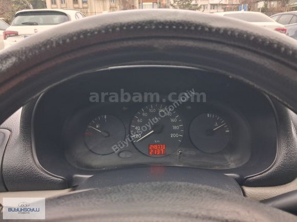 BÜYÜKSOYLU'DAN 2004 RENAULT CLİO 1.5 DCİ EXPRESSİON 80 HP