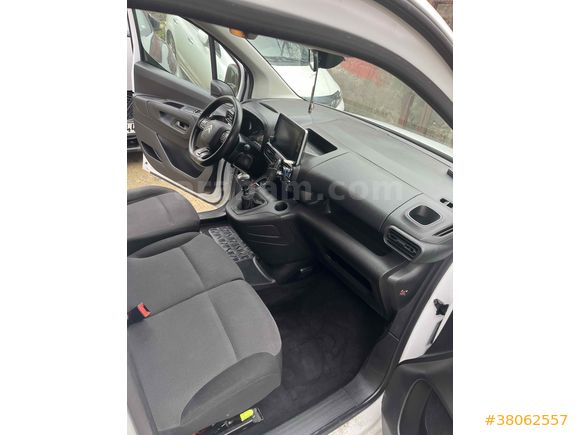 Sahibinden Citroen Berlingo 1.5 BlueHDI 2023 Model  84.000 km Beyaz
