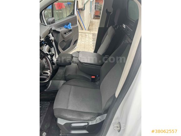 Sahibinden Citroen Berlingo 1.5 BlueHDI 2023 Model  84.000 km Beyaz