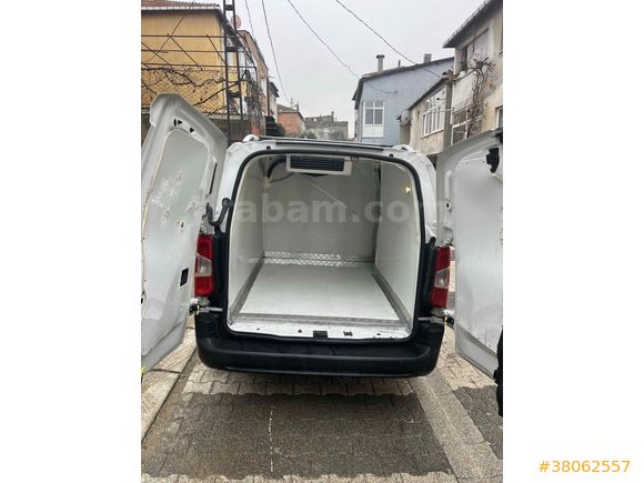 Sahibinden Citroen Berlingo 1.5 BlueHDI 2023 Model  84.000 km Beyaz