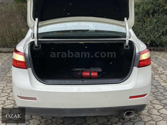 ÖZAK-2012 MODEL RENAULT LATİTUDE 1.5 DCI PRİVİLEGE NAVİGASYON