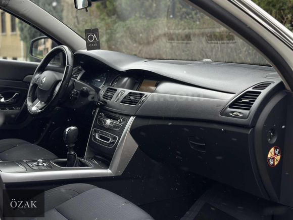 ÖZAK-2012 MODEL RENAULT LATİTUDE 1.5 DCI PRİVİLEGE NAVİGASYON