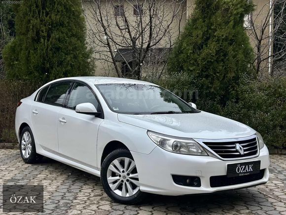 ÖZAK-2012 MODEL RENAULT LATİTUDE 1.5 DCI PRİVİLEGE NAVİGASYON
