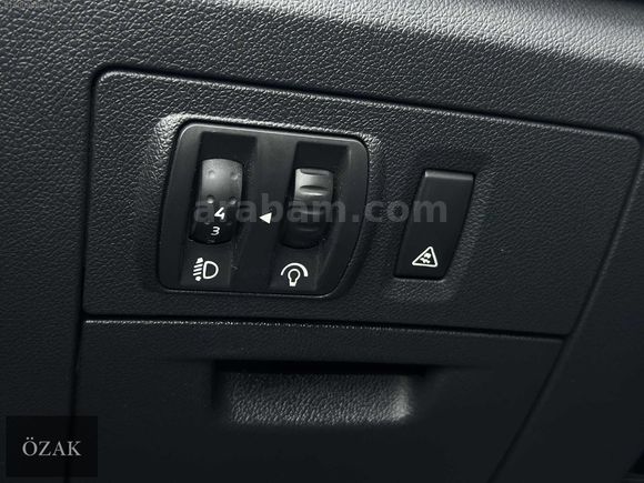 ÖZAK-2012 MODEL RENAULT LATİTUDE 1.5 DCI PRİVİLEGE NAVİGASYON