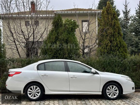 ÖZAK-2012 MODEL RENAULT LATİTUDE 1.5 DCI PRİVİLEGE NAVİGASYON