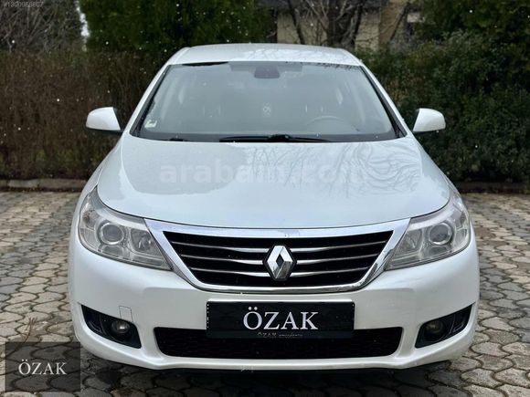 ÖZAK-2012 MODEL RENAULT LATİTUDE 1.5 DCI PRİVİLEGE NAVİGASYON