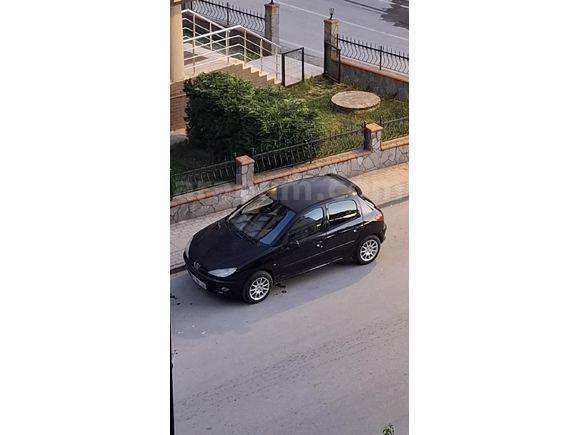 SATILIK Peugeot 206 1.6 XT 2003 Model