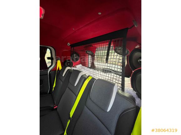 Sahibinden Renault Kangoo Multix 1.5 dCi Touch 2013 Model 