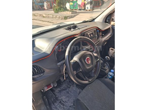 Sahibinden Fiat Doblo Cargo 1.3 Multijet Maxi 2020 Model  200.000 km Beyaz