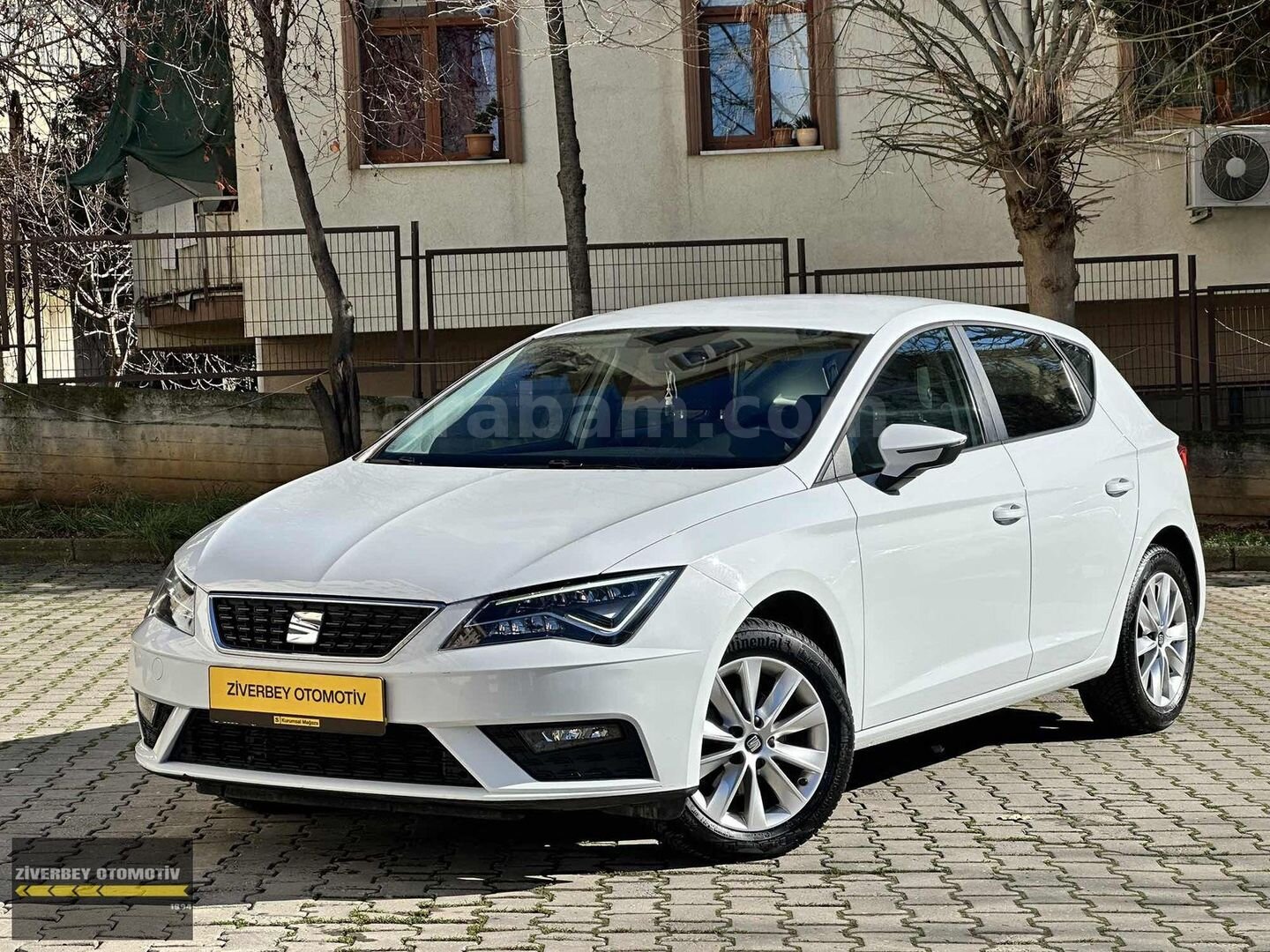 Galeriden Seat Leon 1.2 TSI Style 2018 Model İstanbul 70.000 km Beyaz 1