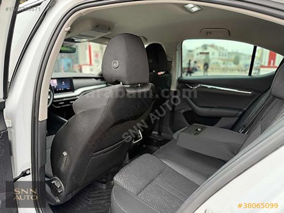 2024 SKODA OCTAVİA 1.5 E TEC PREMIUM 47.000 KM HATASIZ BOYASIZ