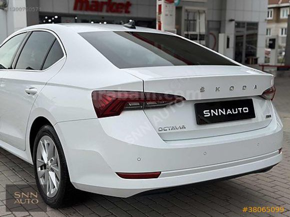 2024 SKODA OCTAVİA 1.5 E TEC PREMIUM 47.000 KM HATASIZ BOYASIZ