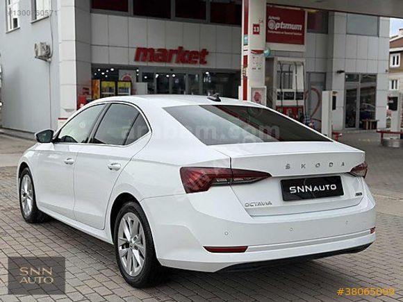 2024 SKODA OCTAVİA 1.5 E TEC PREMIUM 47.000 KM HATASIZ BOYASIZ
