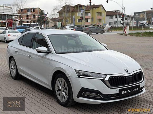 2024 SKODA OCTAVİA 1.5 E TEC PREMIUM 47.000 KM HATASIZ BOYASIZ