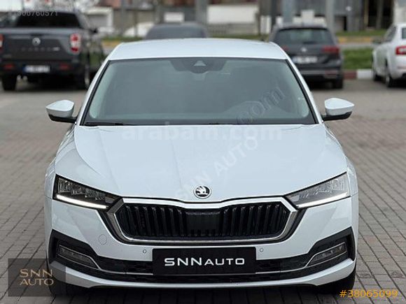 2024 SKODA OCTAVİA 1.5 E TEC PREMIUM 47.000 KM HATASIZ BOYASIZ