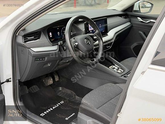 2024 SKODA OCTAVİA 1.5 E TEC PREMIUM 47.000 KM HATASIZ BOYASIZ